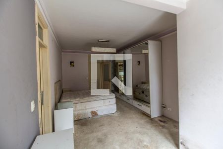 Casa de condomínio à venda com 750m², 5 quartos e 8 vagas Casa de condomínio à venda com 750m², 5 quartos e 8 vagasSuíte 3