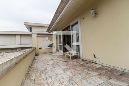 Casa de condomínio à venda com 750m², 5 quartos e 8 vagas Casa de condomínio à venda com 750m², 5 quartos e 8 vagasVaranda