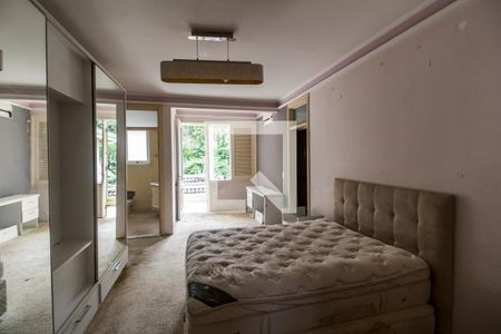 Casa de condomínio à venda com 750m², 5 quartos e 8 vagas Casa de condomínio à venda com 750m², 5 quartos e 8 vagasSuíte 3