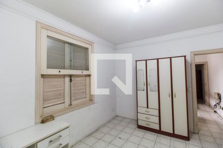 Casa de condomínio à venda com 750m², 5 quartos e 8 vagas Casa de condomínio à venda com 750m², 5 quartos e 8 vagasQuarto 5