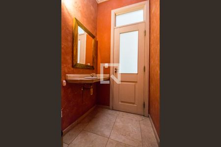 Casa de condomínio à venda com 750m², 5 quartos e 8 vagas Casa de condomínio à venda com 750m², 5 quartos e 8 vagasLavabo