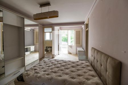 Casa de condomínio à venda com 750m², 5 quartos e 8 vagas Casa de condomínio à venda com 750m², 5 quartos e 8 vagasSuíte 3