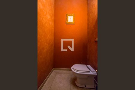 Casa de condomínio à venda com 750m², 5 quartos e 8 vagas Casa de condomínio à venda com 750m², 5 quartos e 8 vagasLavabo