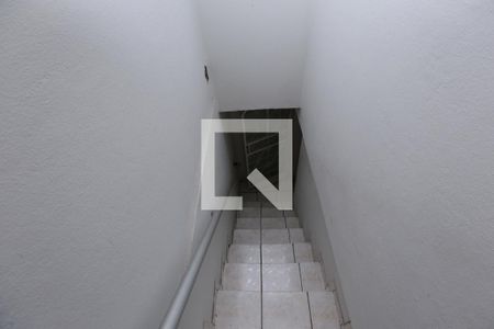 escada da suite 2 de casa à venda com 3 quartos, 200m² em Bairro da Glória, Contagem
