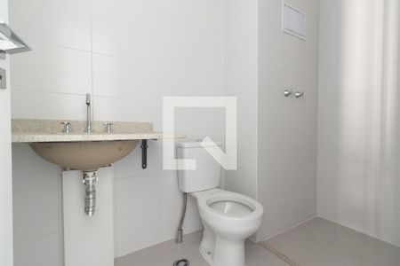 Banheiro de kitnet/studio à venda com 1 quarto, 26m² em Pinheiros, São Paulo