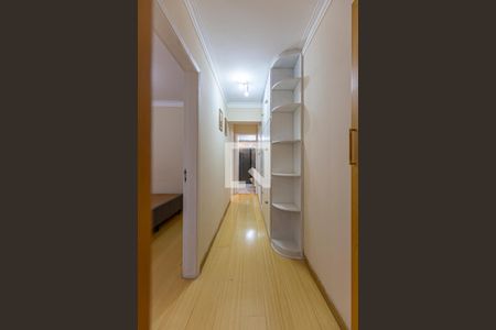 Corredor de apartamento para alugar com 2 quartos, 76m² em Vila Bastos, Santo André