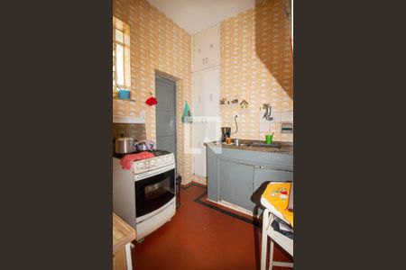 Casa à venda com 200m², 4 quartos e sem vaga Casa à venda com 200m², 4 quartos e sem vagaCozinha