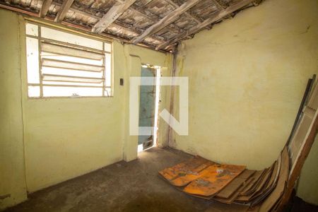 Casa à venda com 200m², 4 quartos e sem vaga Casa à venda com 200m², 4 quartos e sem vagaQuarto 4