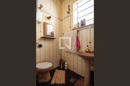 Casa à venda com 200m², 4 quartos e sem vaga Casa à venda com 200m², 4 quartos e sem vagaBanheiro Social