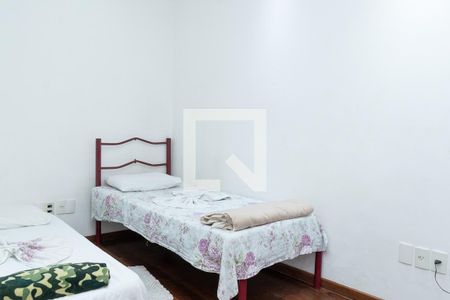 Quarto 1 de casa para alugar com 5 quartos, 300m² em Jardim Tranquilidade, Guarulhos