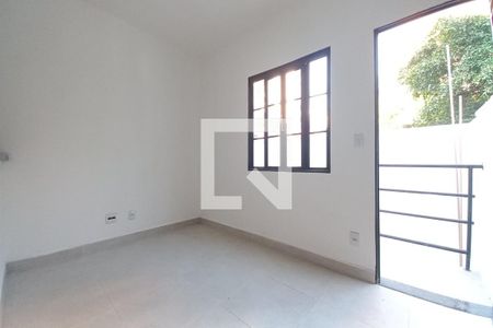 Sala de casa para alugar com 1 quarto, 30m² em Cambuí, Campinas