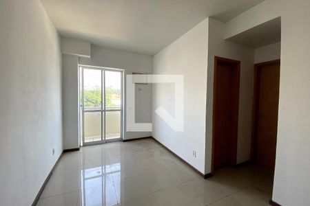 Sala de apartamento para alugar com 2 quartos, 70m² em Vila Centenario, Duque de Caxias