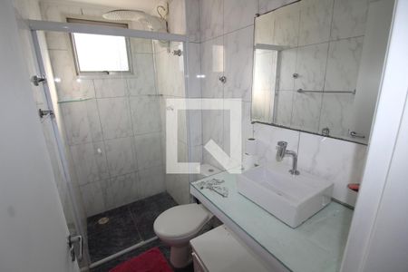 Banheiro de apartamento para alugar com 2 quartos, 50m² em Cidade Centenário, São Paulo