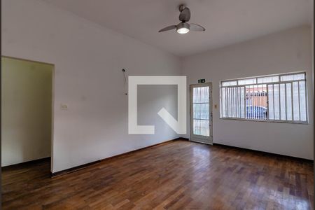 Sala de casa à venda com 3 quartos, 240m² em Mirandópolis, São Paulo