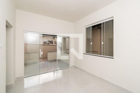 Sala de casa para alugar com 2 quartos, 50m² em Cordovil, Rio de Janeiro