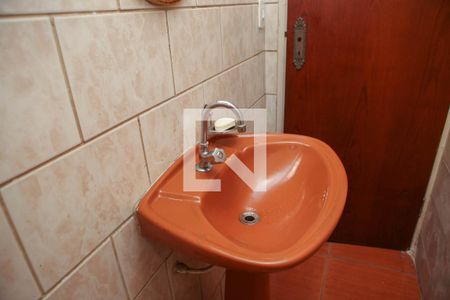 Lavabo de casa à venda com 2 quartos, 120m² em Santa Amélia, Belo Horizonte