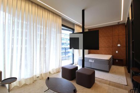 Sala/Quarto de kitnet/studio para alugar com 1 quarto, 44m² em Vila Olímpia, São Paulo