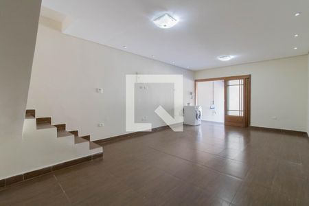 Sala de casa para alugar com 2 quartos, 210m² em Jardim Santa Clara, Guarulhos