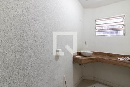 Lavabo de casa para alugar com 2 quartos, 210m² em Jardim Santa Clara, Guarulhos