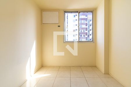 Quarto 1 de apartamento para alugar com 2 quartos, 53m² em Barra da Tijuca, Rio de Janeiro