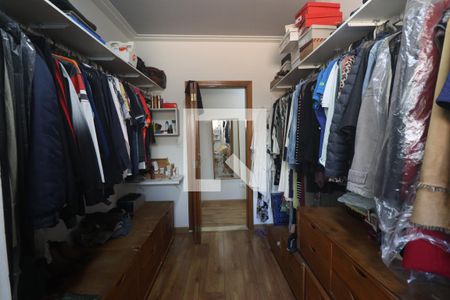 Closet Quarto 1  de casa à venda com 4 quartos, 705m² em Santa Teresinha, São Paulo