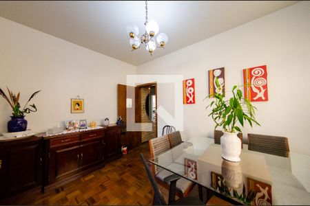 Sala de casa à venda com 3 quartos, 201m² em Álvaro Camargos, Belo Horizonte