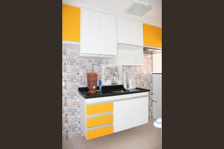 Apartamento à venda com 60m², 2 quartos e sem vaga Apartamento à venda com 60m², 2 quartos e sem vagaCozinha