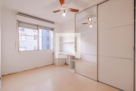 Quarto 1 de apartamento para alugar com 2 quartos, 56m² em Azenha, Porto Alegre