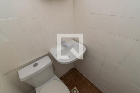 Banheiro de casa de condomínio para alugar com 1 quarto, 50m² em Bonsucesso, Rio de Janeiro