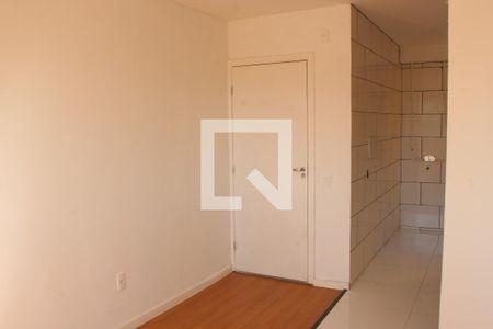 Sala de apartamento para alugar com 2 quartos, 42m² em Cerâmica, Nova Iguaçu