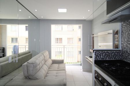 Sala/Cozinha e área de serviço de apartamento para alugar com 1 quarto, 29m² em Vila Buenos Aires, São Paulo