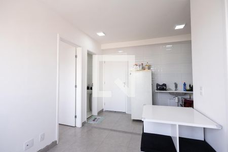 Sala, Cozinha e àrea de serviço de apartamento para alugar com 2 quartos, 35m² em Chácara Califórnia, São Paulo