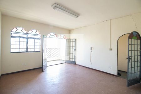 Sala de casa para alugar com 6 quartos, 280m² em Centro, Betim