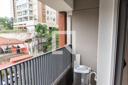 Studio para alugar com 28m², 1 quarto e sem vaga Studio para alugar com 28m², 1 quarto e sem vagaVaranda