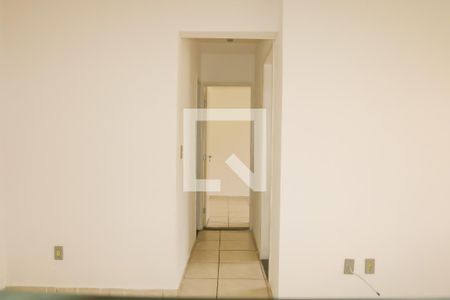 Corredor  de apartamento para alugar com 2 quartos, 58m² em Lins de Vasconcelos, Rio de Janeiro