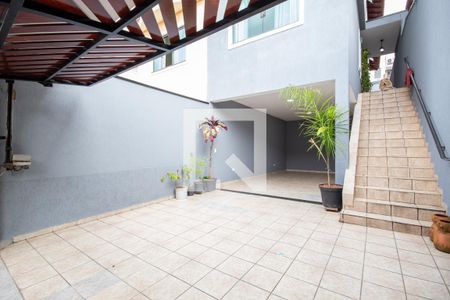 Casa à venda com 149m², 3 quartos e 4 vagas Casa à venda com 149m², 3 quartos e 4 vagasGaragem