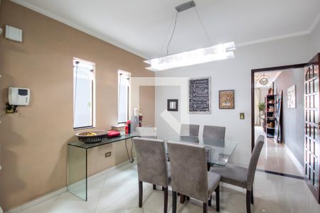 Casa à venda com 149m², 3 quartos e 4 vagas Casa à venda com 149m², 3 quartos e 4 vagasCopa e cozinha