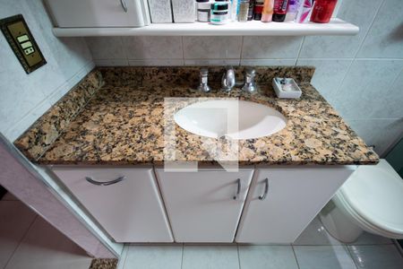 Casa à venda com 149m², 3 quartos e 4 vagas Casa à venda com 149m², 3 quartos e 4 vagasBanheiro da Suíte