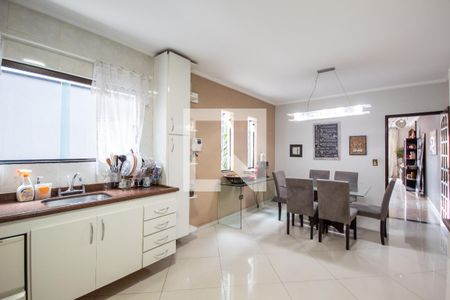 Casa à venda com 149m², 3 quartos e 4 vagas Casa à venda com 149m², 3 quartos e 4 vagasCopa e cozinha