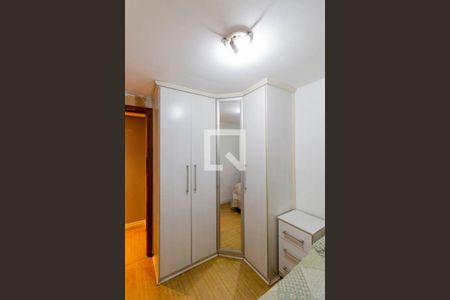 Quarto 2 de apartamento para alugar com 2 quartos, 54m² em Vila Silvia, São Paulo