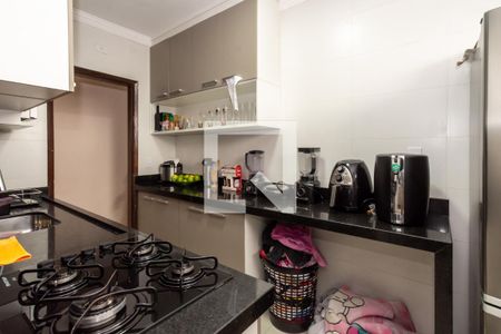 Cozinha de apartamento para alugar com 1 quarto, 48m² em Jardim Terezópolis, Guarulhos