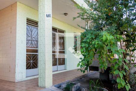 Casa 1 - Fachada de casa à venda com 7 quartos, 220m² em Alvorada, Contagem