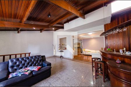 Sala de casa à venda com 3 quartos, 200m² em Caiçara-adelaide, Belo Horizonte