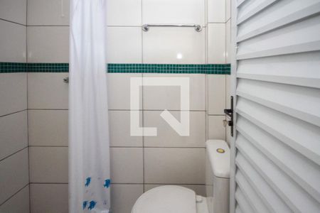 Banheiro de apartamento para alugar com 1 quarto, 25m² em Vila Alzira, São Paulo