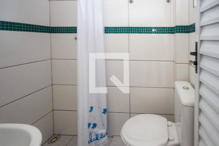 Banheiro de apartamento para alugar com 1 quarto, 25m² em Vila Alzira, São Paulo