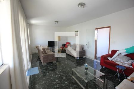 Sala de TV de apartamento à venda com 5 quartos, 480m² em Vila São Gabriel, Belo Horizonte