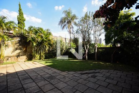 Jardim de casa para alugar com 3 quartos, 580m² em Jardim Guedala, São Paulo