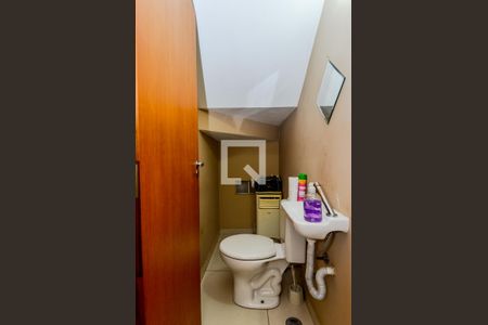 Lavabo de casa para alugar com 3 quartos, 130m² em Jardim Rosa de Franca, Guarulhos