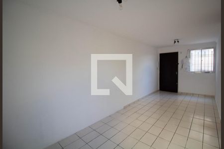 Sala de apartamento para alugar com 2 quartos, 53m² em Conjunto Residencial José Bonifácio, São Paulo