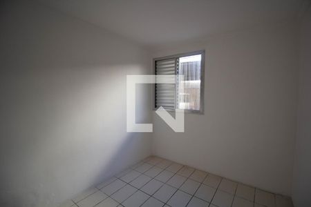 Quarto 1 de apartamento para alugar com 2 quartos, 53m² em Conjunto Residencial José Bonifácio, São Paulo